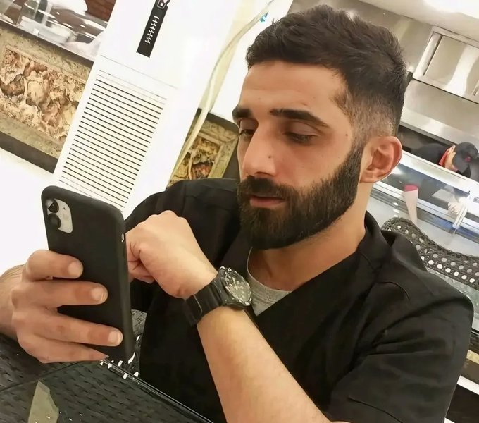 إسناد تهمة الضرب المفضي إلى الموت لقاتل الحلاق في الزرقاء