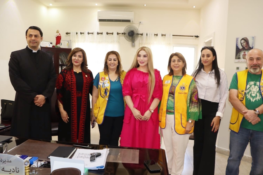 الأديبة د. سارة طالب السهيل تقدم قراءة قصصية للأطفال