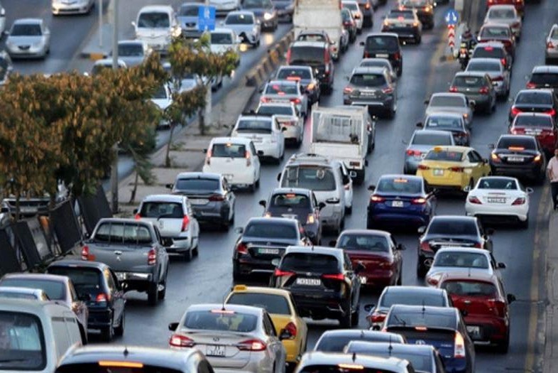 السير تحذر الأردنيين من ازدحامات الأحد: خططوا لرحلاتكم
