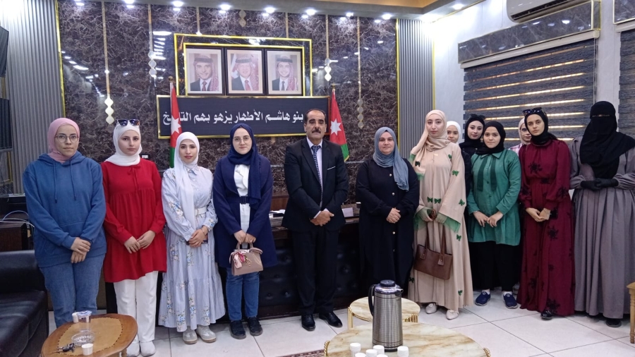 عجلون : مركز شابات صخرة ينظم زيارة إلى بلدية الجنيد