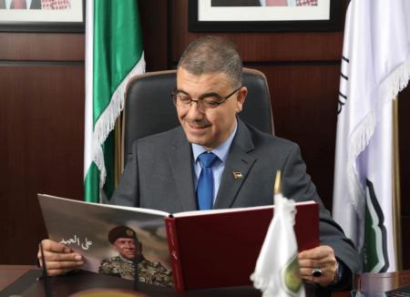 الكاتب الدكتور فراس الهناندة :بطل الموقف العربي صانع المجد في زمن الصمت