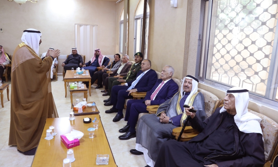 مندوبا عن الملك وولي العهد. العيسوي يعزي عشيرتي الشخاترة وأبو وندي