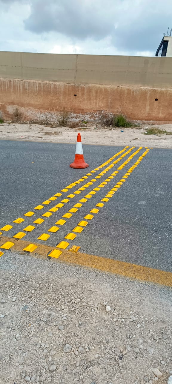 الأشغال تباشر بإجراء تحسينات على طريق البترول بمحافظة إربد