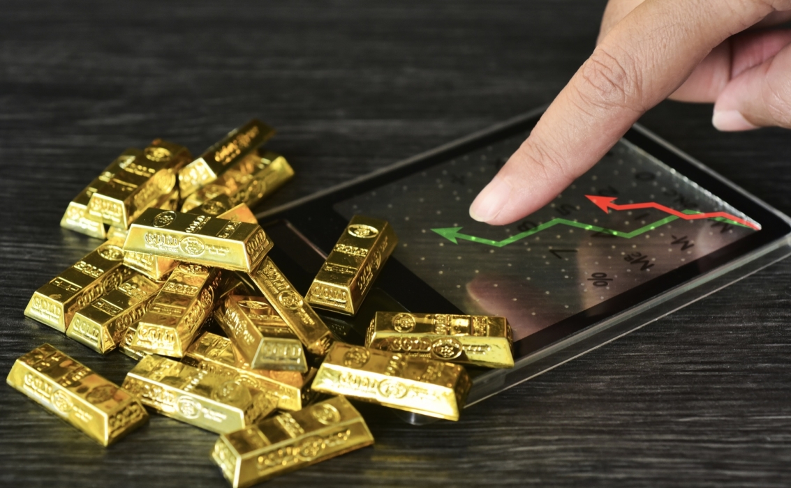 أسعار الذهب تواصل ارتفاعها عالمياً وتكشف تفاوتاً اقتصادياً بين 15 دولة عربية