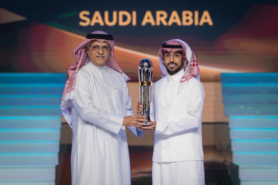 الأمير علي يحضر حفل توزيع جوائز الاتحاد الآسيوي والدوسري يظفر بجائزة أفضل لاعب