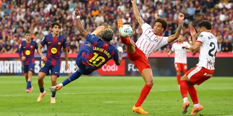 أراوخو يقود برشلونة للفوز على جيرونا في الدوري الإسباني