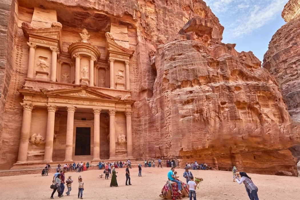السياحة الأردنية تستعيد زخمها: 6 مليارات دولار دخل خلال 9 أشهر ونمو متواصل في الطلب الدولي