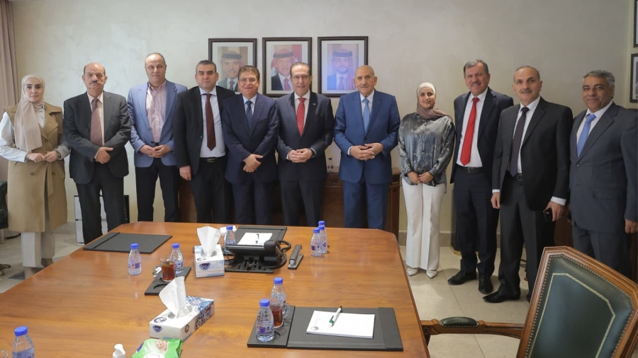 الميثاق النيابية  تطلع على واقع الأداء في شركة مناجم الفوسفات