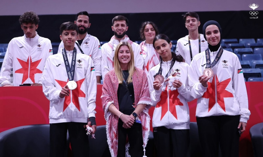 الأميرة سارة تهنئ لاعبي التايكواندو الفائزين بالميداليات بدورة الألعاب الآسيوية