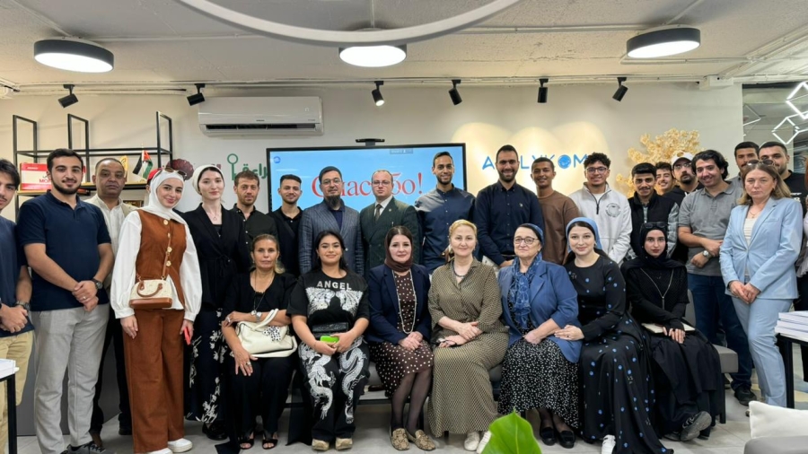 جامعة الشيشان الحكومية تنظم برنامجًا لتعليم اللغة الروسية في عمان
