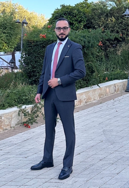 مجموعة القبة الإعلامية تهنئ الشاب عمران المنير بمناسبة عقد قرآنه