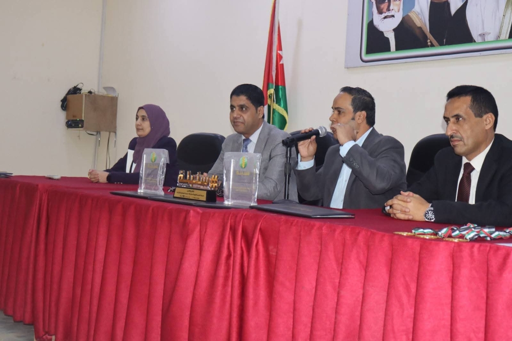 مدير التربية والتعليم لمنطقة البادية الشمالية الشرقية يكرم المدارس المشاركه بمبادرة سنبلة ومقدام