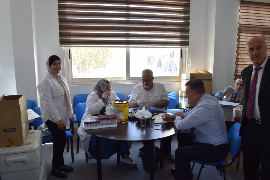 جامعة إربد الأهلية تُنظم يومًا للتبرع بالدم بالتعاون مع بنك الدم فرع الشمال