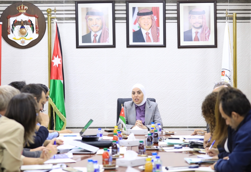 وزيرة التنمية الاجتماعية تلتقي وفداً من الوكالة الفرنسية للتنمية لبحث التعاون