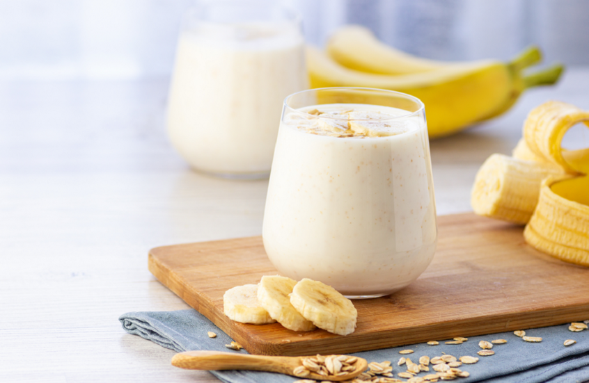 العلماء يحذرون من إضافة الموز إلى العصائر!