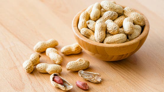 الفستق أم الفول السوداني.. أيهما تختار لصحتك ومحفظتك؟