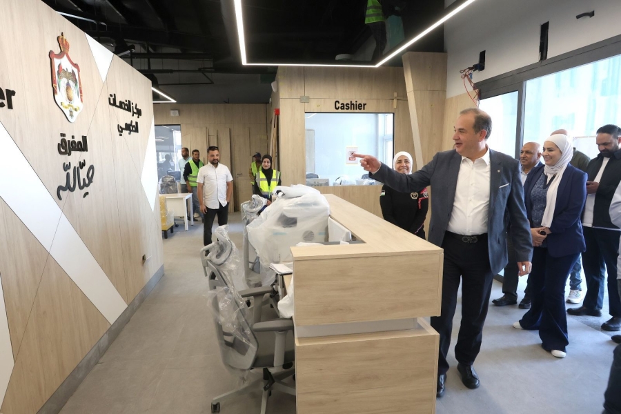 السميرات يتفقد سير العمل في عدد من مشاريع في عمّان والزرقاء والمفرق