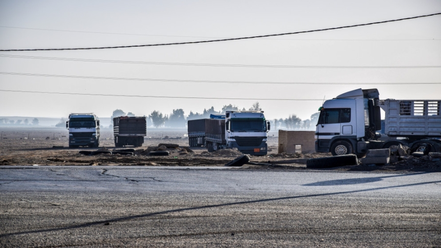 الحكومة تُعلن تسعيرة طريق العمري: 85 قرشًا للمركبات و2.5 دينار للشاحنات