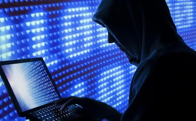 اختراق واسع النطاق يستهدف شركات التأمين ومسؤولين كبار في أوكرانيا