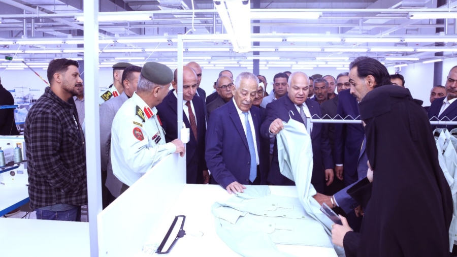 تزامناً مع الزيارة الملكية للكرك ... العيسوي يفتتح مصنع الزي للألبسة الجاهزة بالموجب ومدرسة الربة الثانوية للبنين