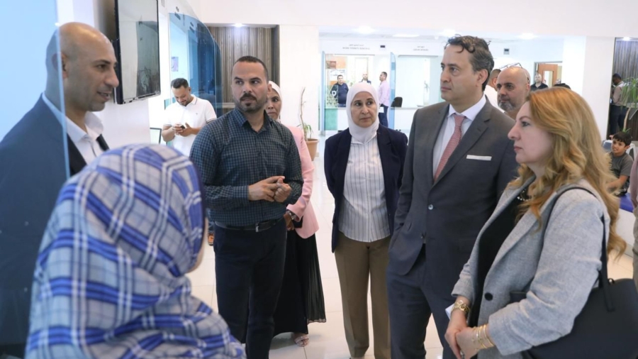 نمروقة تتفقد مكتب تصديق الخارجية ضمن نافذة الاستثمار بالعقبة