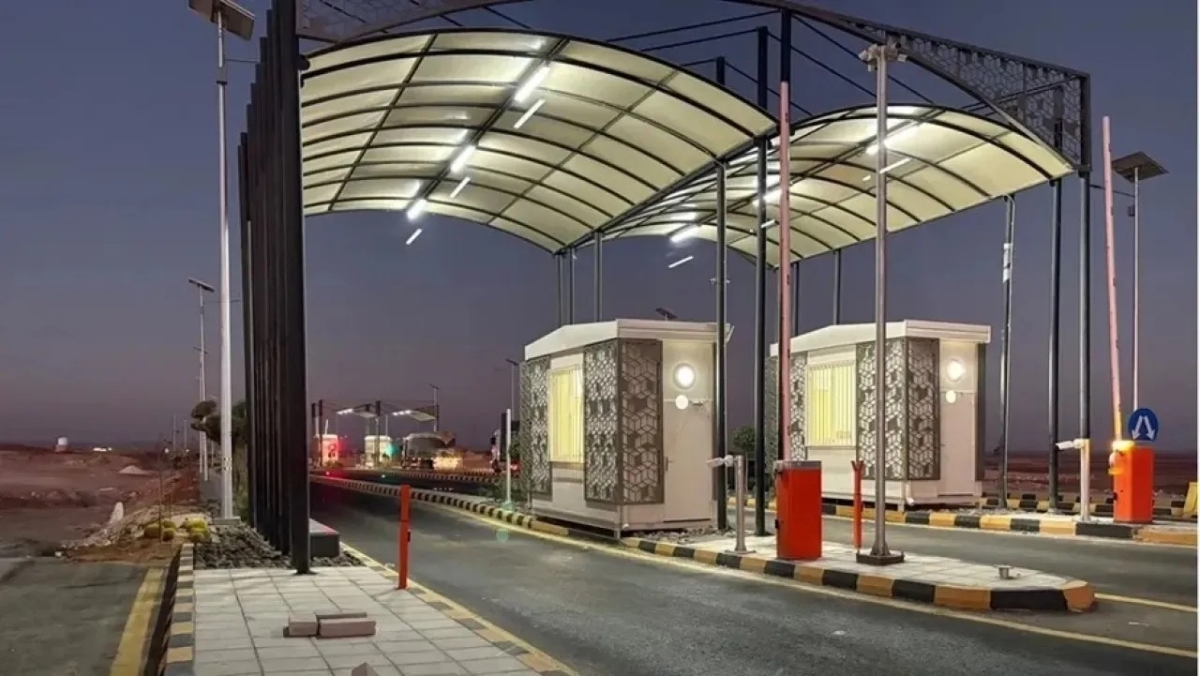 وزارة الأشغال تبدأ استيفاء رسوم المرور على طريق الحرانة–العمري