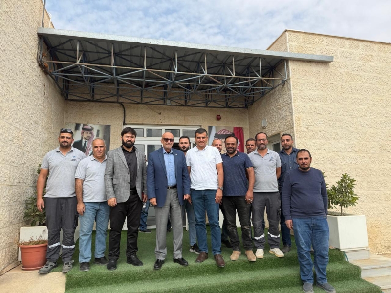 صور وفيديو .. وزير المياه والري خلال جولة في الكرك والطفيلة:يوعز بزيادة صهاريج المياه وسرعة انجاز محطة المعالجة في البربيطة