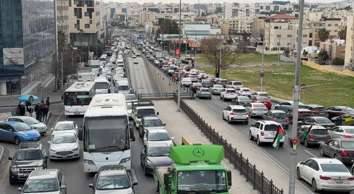 حادث سير يربك طريق المطار ويُحدث أزمة مرورية في عمّان