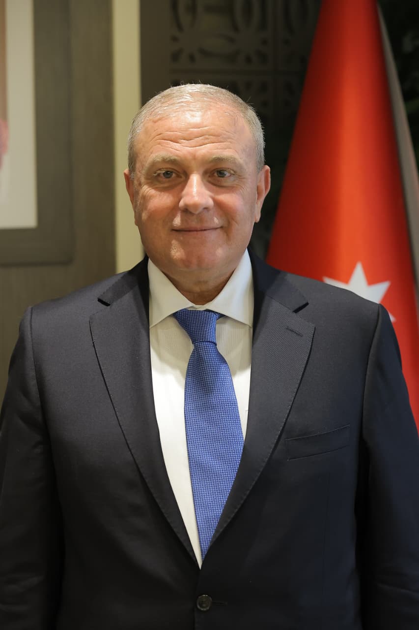 النائب الاول لرئيس مجلس النواب: رد النواب على خطبة العرش وثيقة وطنية تجسد الوفاء والانتماء