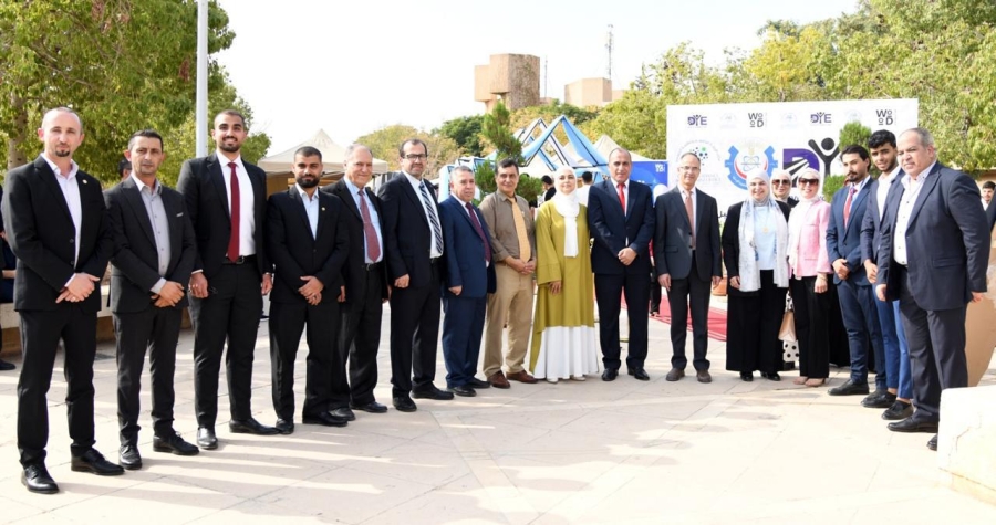 جامعة العلوم والتكنولوجيا تفتتح فعاليات اليوم الوظيفي السادس عشر بمشاركة 65 شركة
