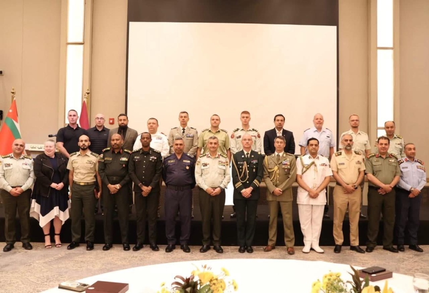 مدير عام الخدمات الطبية الملكية يلتقي عدد من الملحقين العسكريين..صور