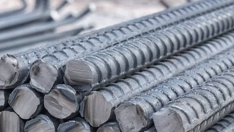 خام الحديد يواصل التراجع ويتجه نحو أكبر خسارة أسبوعية منذ فبراير