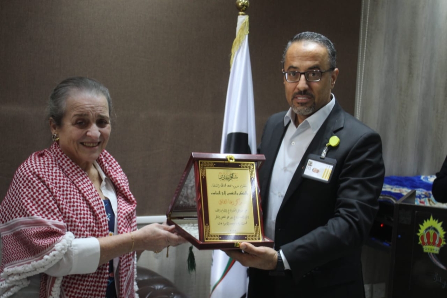 برعاية سمو الأميرة عالية بنت الحسين: تكريم المشاركين في العيادة الطبية المجانية بدير علا..صور