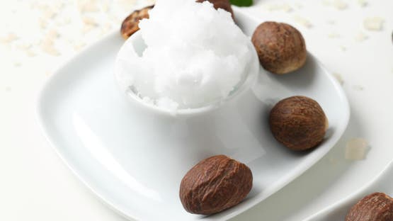 8 استخدامات تجميلية مفيدة لزبدة الشيا...وآخرها مفاجأة