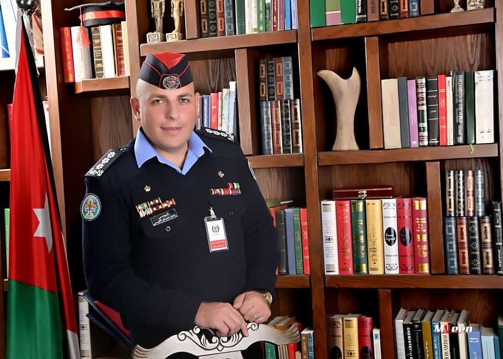 مجموعة القبة الإعلامية وعشيرة القيسي تهنئان ابنها النقيب راشد حسام القيسي