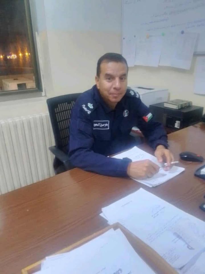 أنس السعود يبارك للنسيب الغالي سامر بمناسبة الترفيع