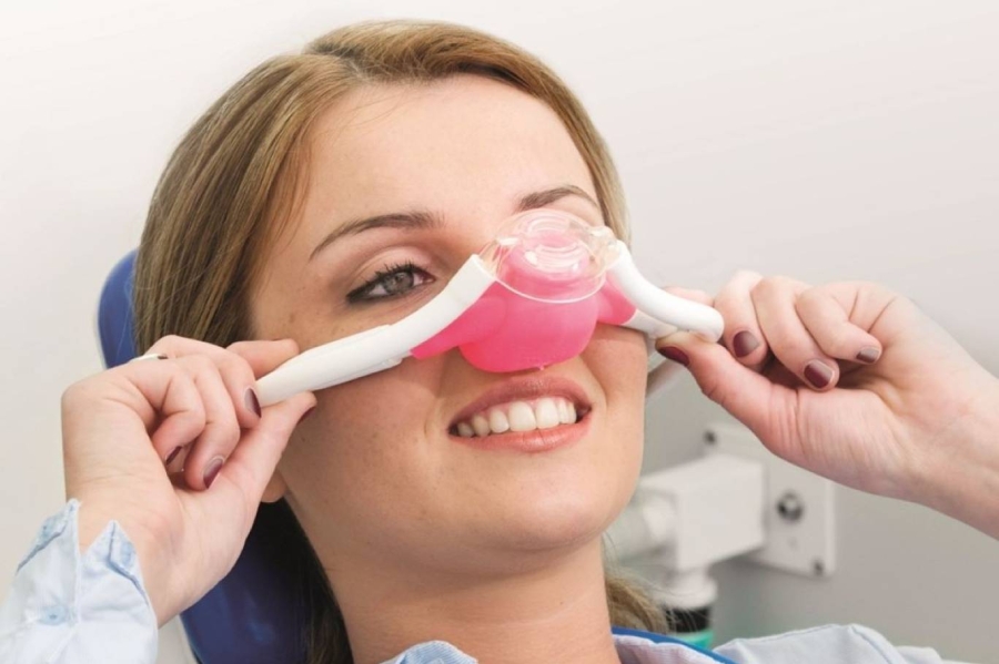 إسبانيا تفكك شبكة دولية لتهريب غاز الضحك