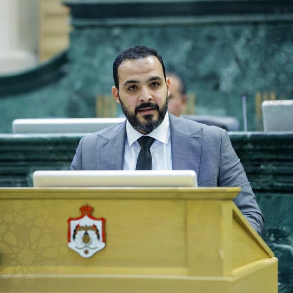 الهروط ينتقد منح إعفاء ضريبي لحفل غنائي ويصفه بانفصام قيمي عن الواقع