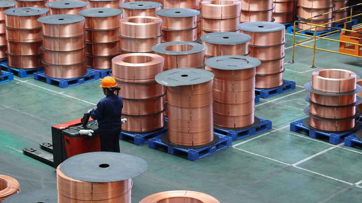 النحاس والألمنيوم يقلّصان مكاسبهما الأسبوعية بفعل بيانات الصين
