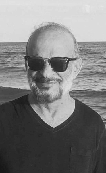 موظفو الأحوال المدنية والجوازات ينعون وفاة عم الزميلة مروة الشيب