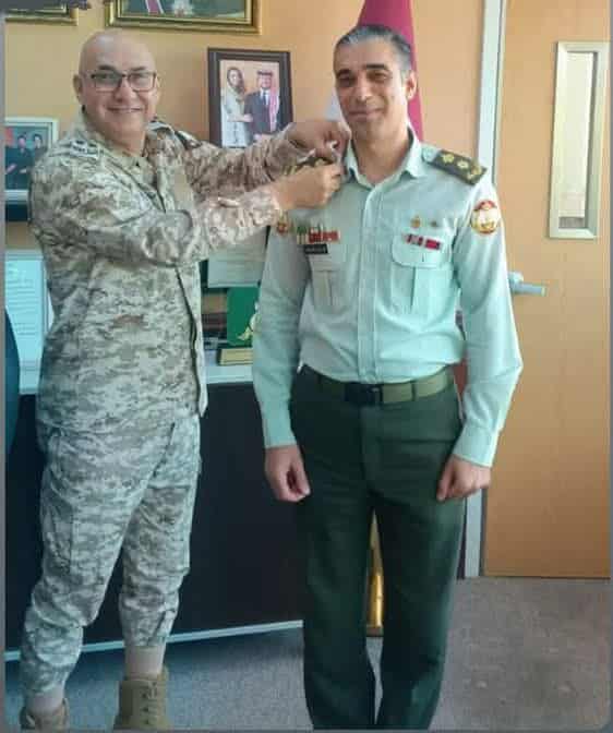 محمد هارون يبارك للعم بلال السوالقة بترفيعه إلى رتبة مقدم