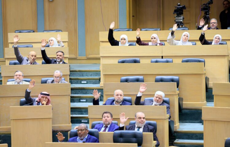 “النواب” يقر مشروع قانون معدّل لـ”خدمة العلم”