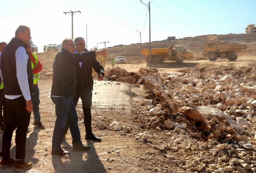 وزير الأشغال يتفقد مشاريع طرق في البلقاء وجرش وعجلون وإربد
