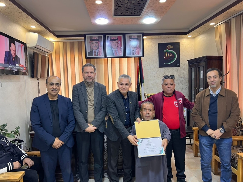 منتخب قصار القامة يكرّم تربية جرش تقديراً لدعمها لوجستياً خلال بطولة غرب آسيا