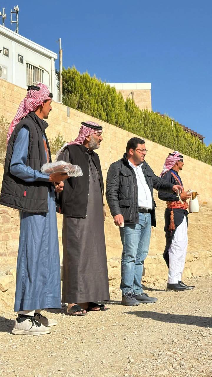 أبناء وادي موسى وجمعية الرواحل يكرّمون زوار البتراء بكرم الضيافة الأصيل..صور