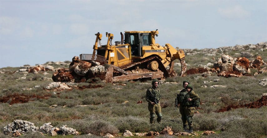 الاحتلال يصادر 1042 دونمًا من أراضي الأغوار الفلسطينية