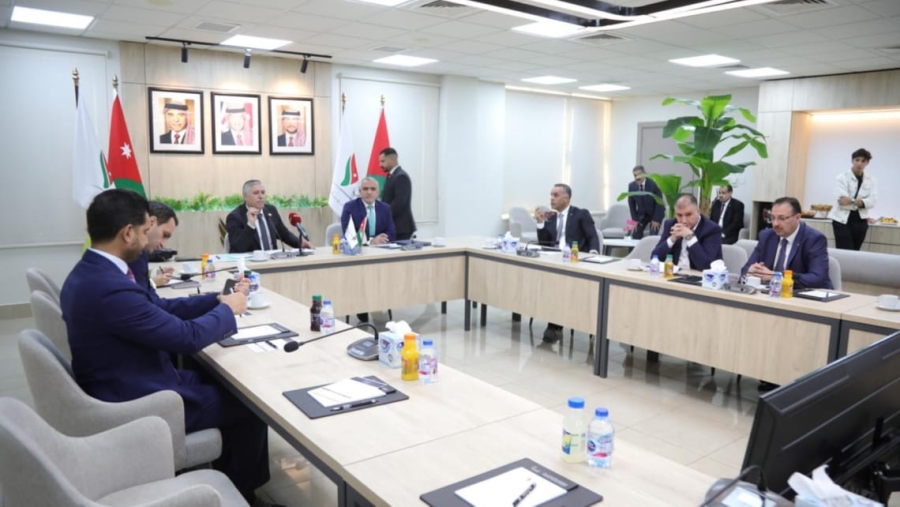 المستقلة للانتخاب تبحث مع وفد سوري التعاون في المجال الانتخابي