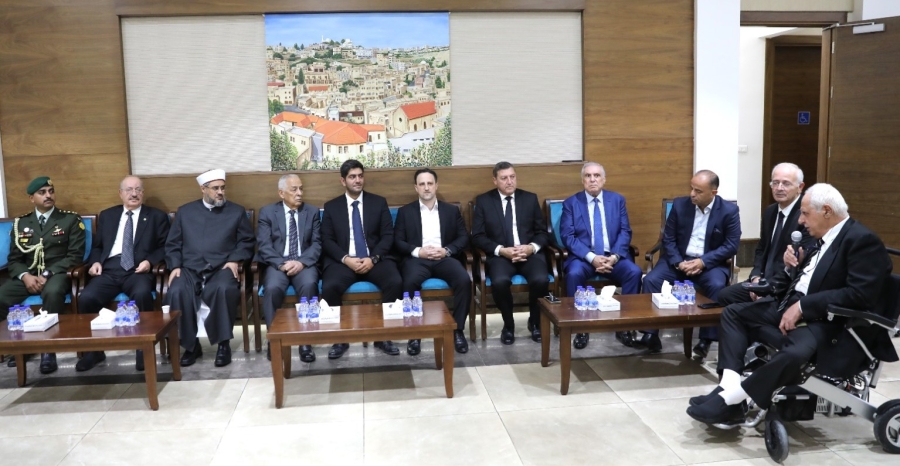 مندوبا عن الملك وولي العهد.. العيسوي يقدم التعازي لعشائر الشويحات ومشربش والملكاوي والمساعيد والخزاعلة