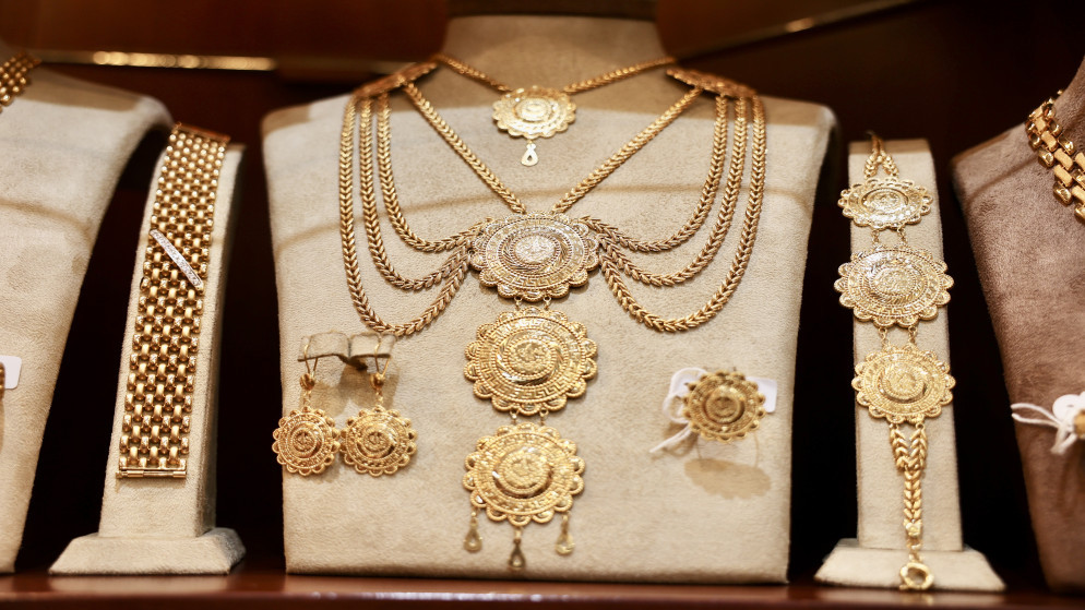 الذهب عيار 21 عند 82.3 دينار في السوق المحلية