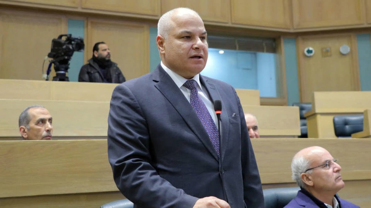 البكار: “الأولوية المطلقة للعامل الأردني” في سوق العمل